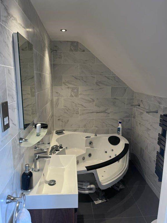 Property photo 2 of 4