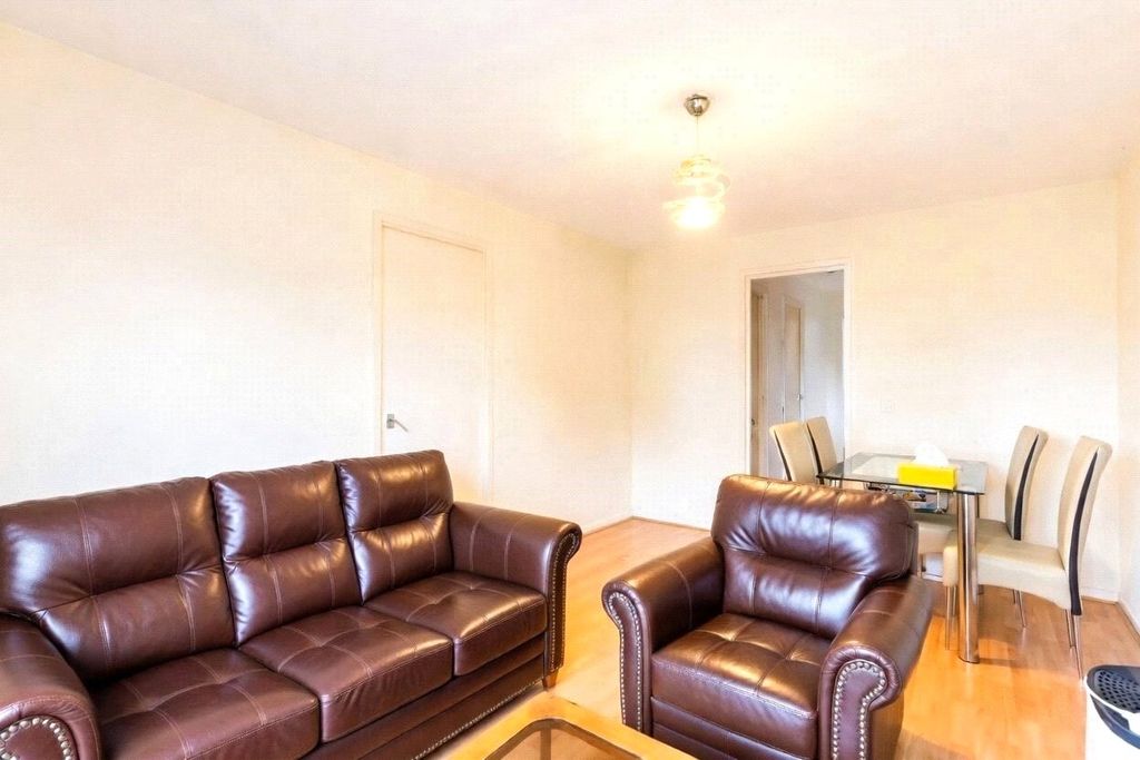 Property photo 2 of 6 Picture No. 02