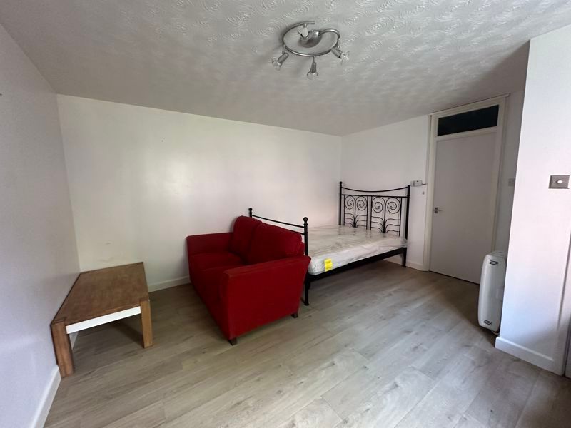 Property photo 2 of 9 Photo 18