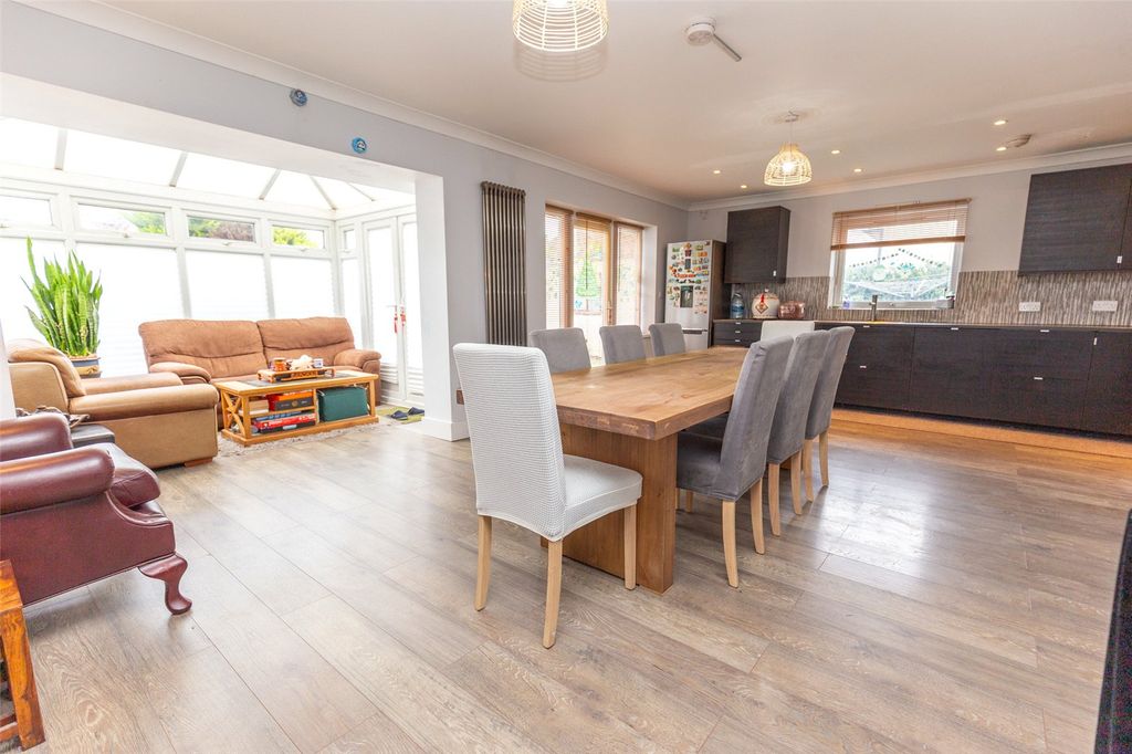 Property photo 3 of 19 Picture No. 09