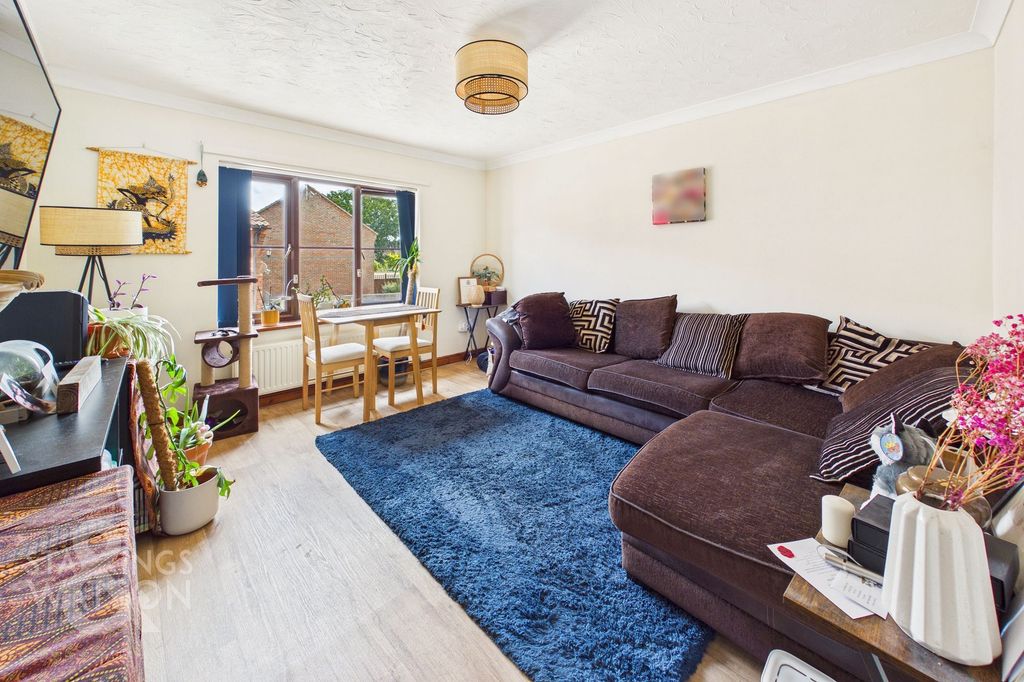 Property photo 2 of 13