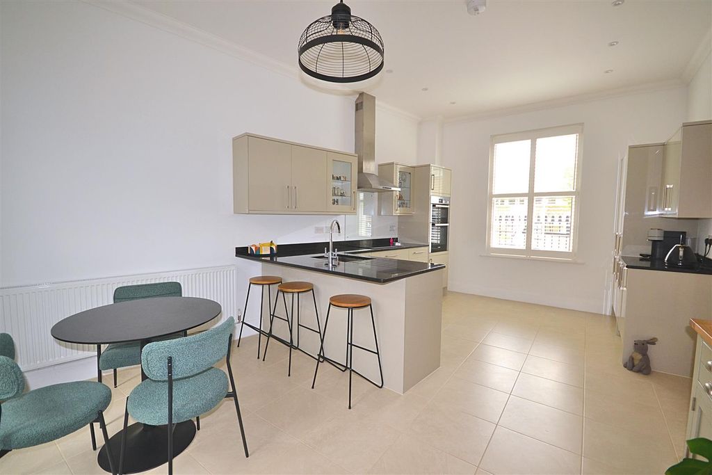 Property photo 2 of 20 41.Png