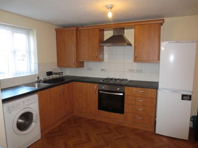 Property photo 3 of 7 Kitchen