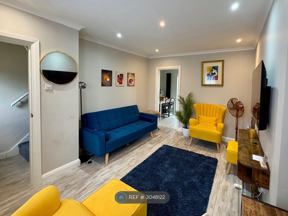 Property photo 2 of 11