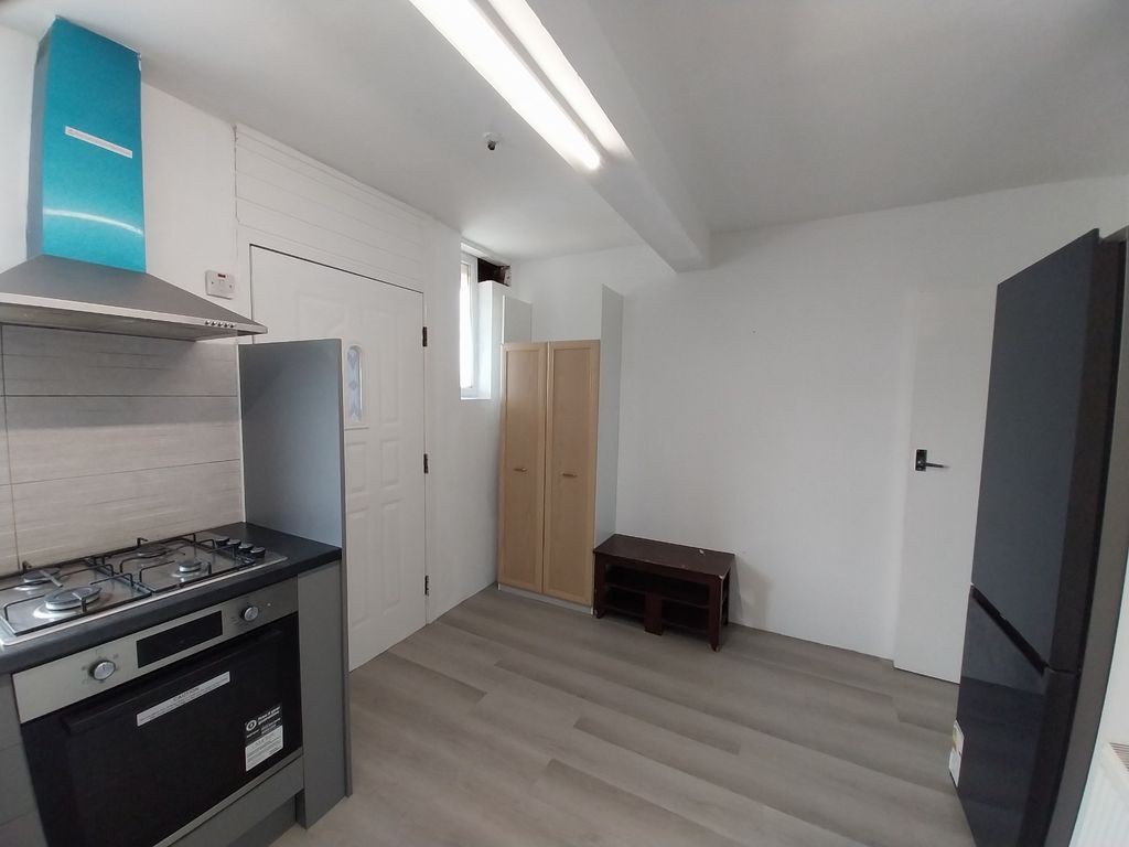 Property photo 3 of 13 Photo