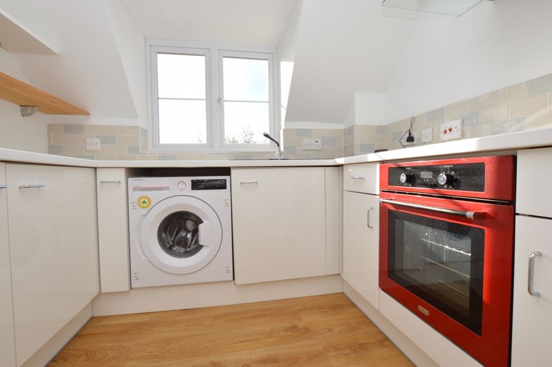 Property photo 3 of 8 Kitchen