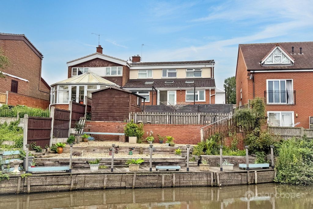 Property photo 3 of 23 5242304