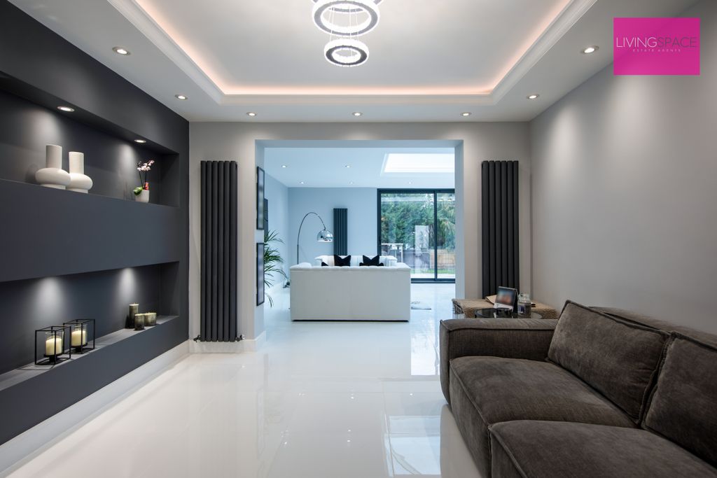 Property photo 2 of 35