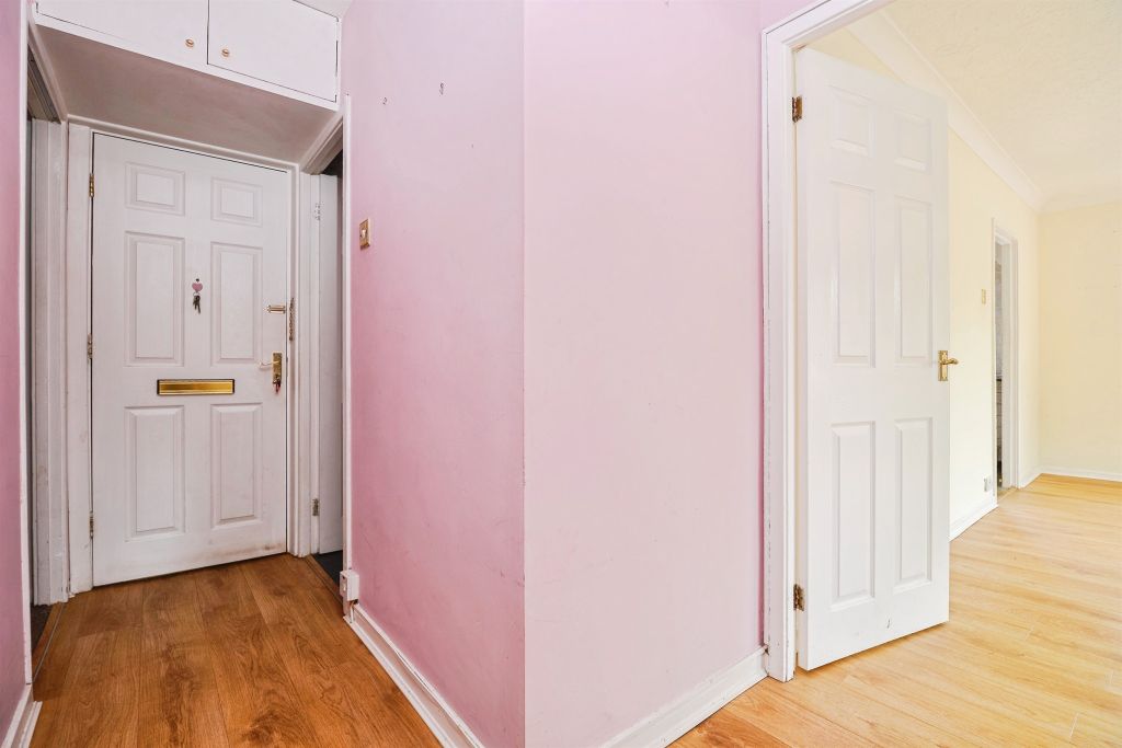 Property photo 2 of 18