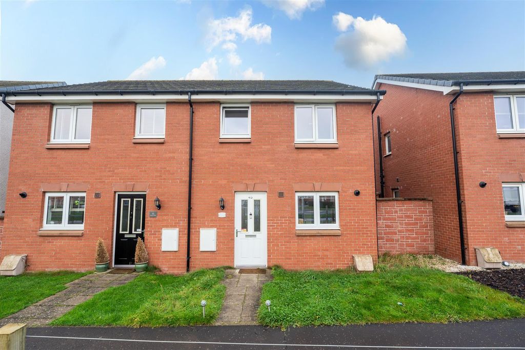 Property photo 1 of 12 Front.External.Jpg