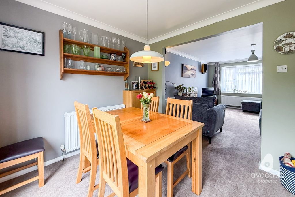 Property photo 3 of 25 4207387