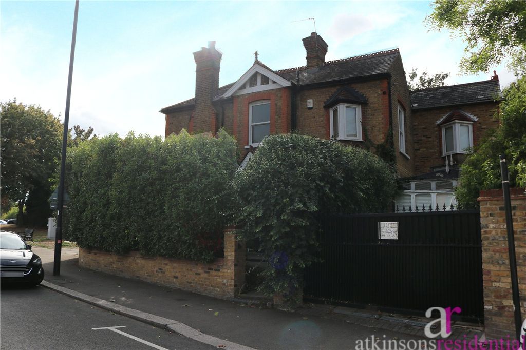 Property photo 1 of 26 Picture No. 32