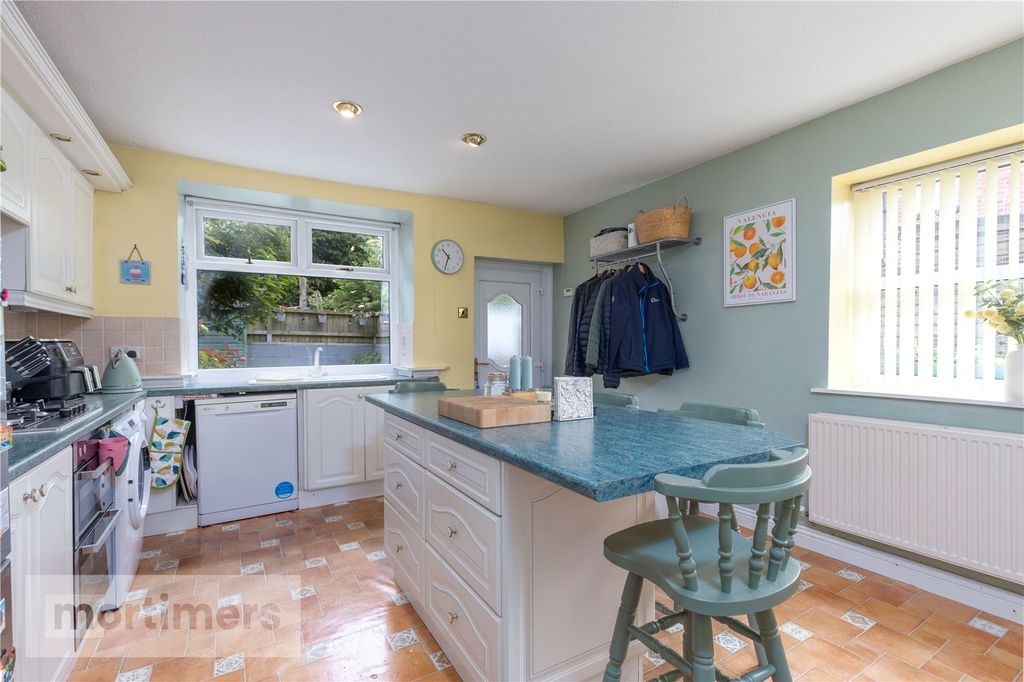 Property photo 3 of 21 Kitchen Diner