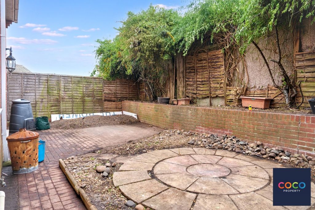 Property photo 2 of 14 5526953