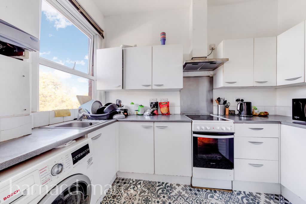 Property photo 1 of 9 Image