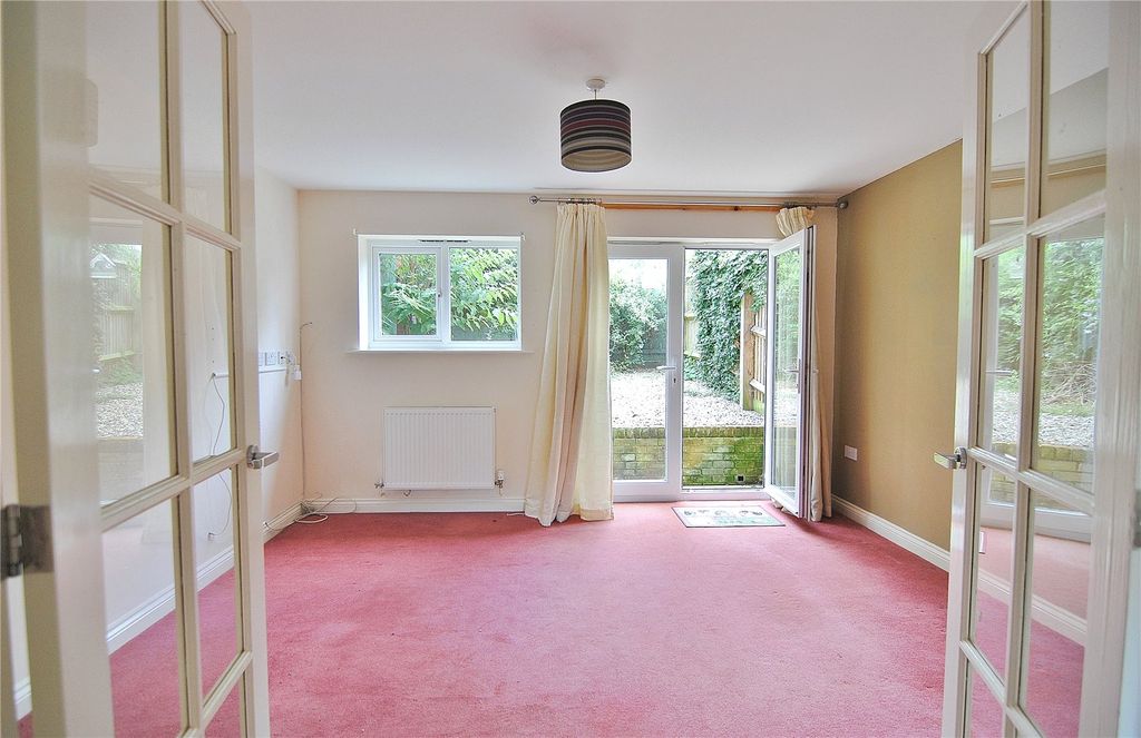 Property photo 2 of 17 Picture No. 11