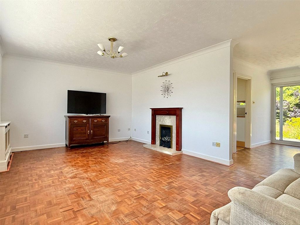 Property photo 2 of 17 Picture No. 37