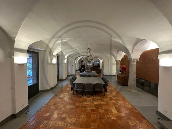 Property photo 3 of 28