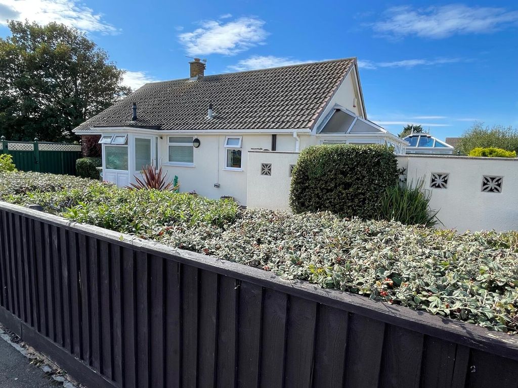 Property photo 1 of 22 Front (Exterior)