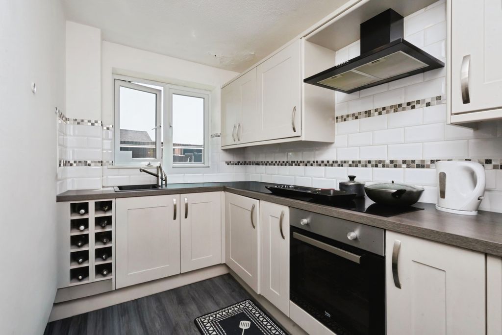 Property photo 2 of 15 Pbox-Img.Jpg