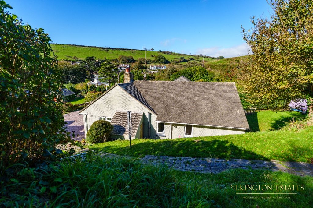 Property photo 3 of 26 4565673