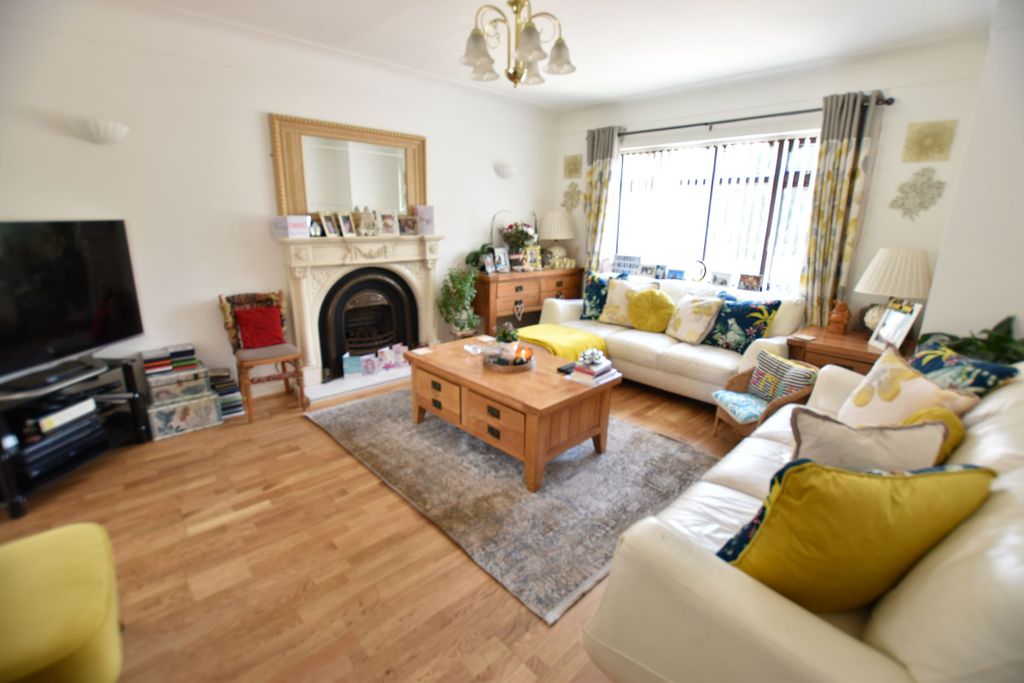 Property photo 3 of 26