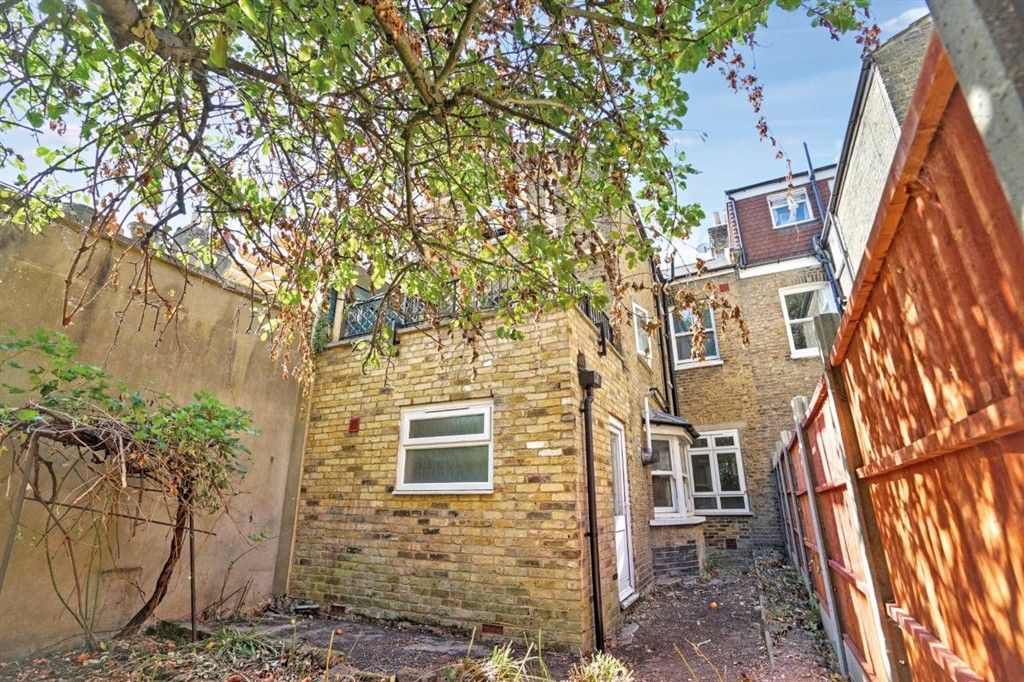 Property photo 3 of 8