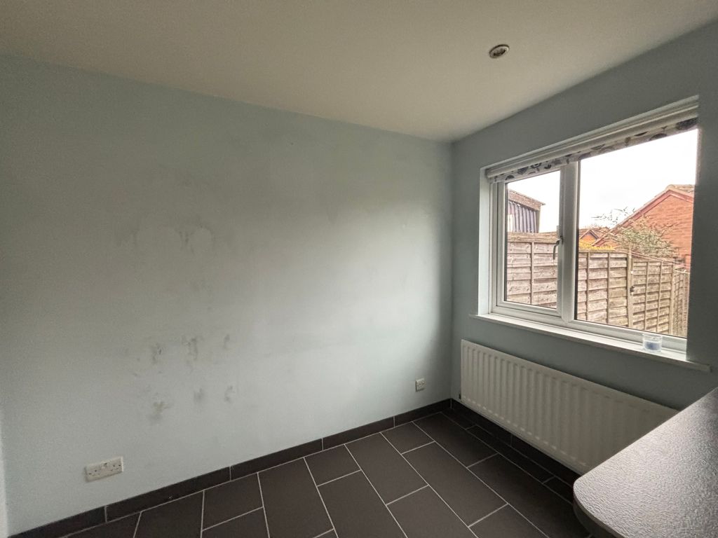 Property photo 3 of 9 Dining Room