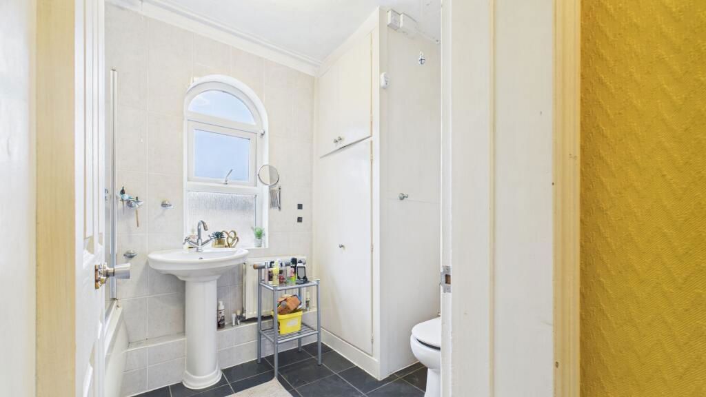 Property photo 3 of 22