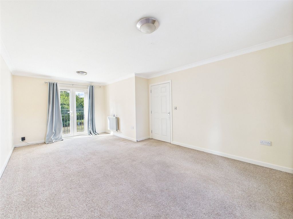 Property photo 3 of 13 Picture No. 02