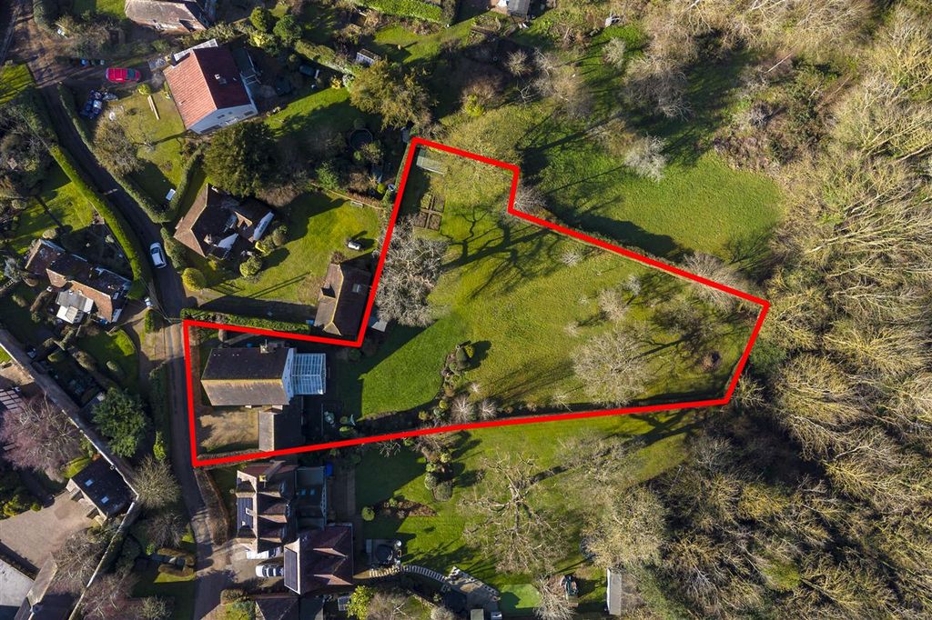 Property photo 2 of 33