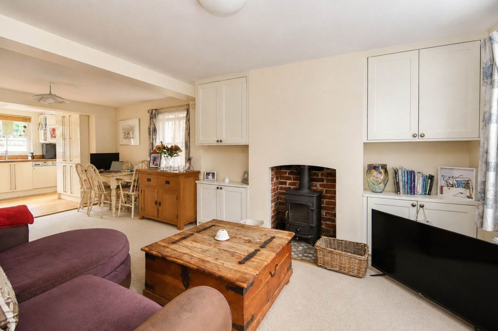 Property photo 2 of 9
