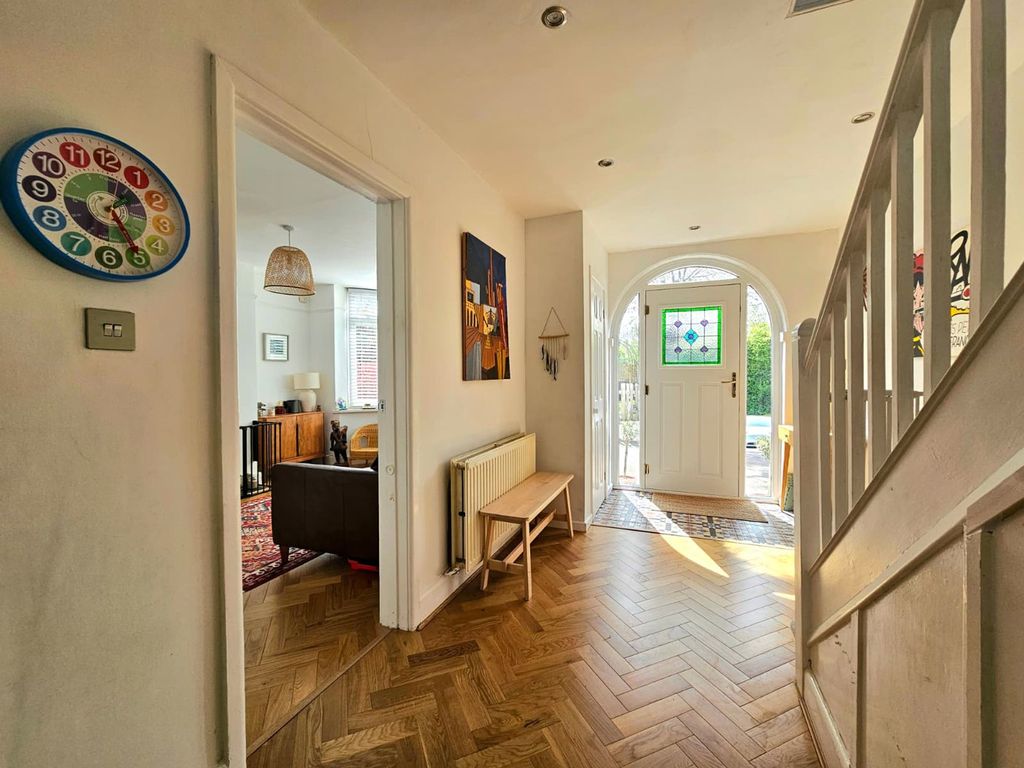 Property photo 3 of 24