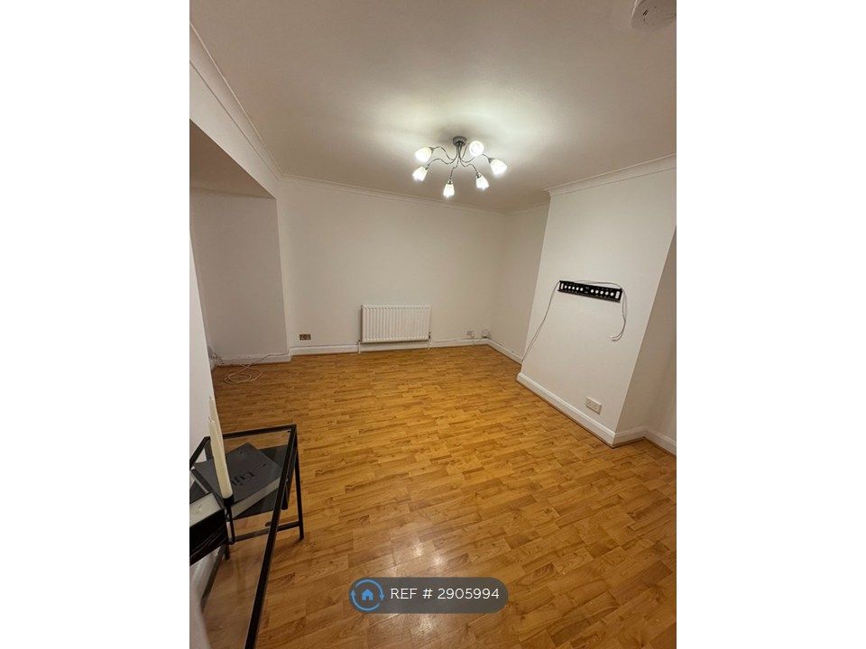 Property photo 2 of 16 Living Room (Front Reception)