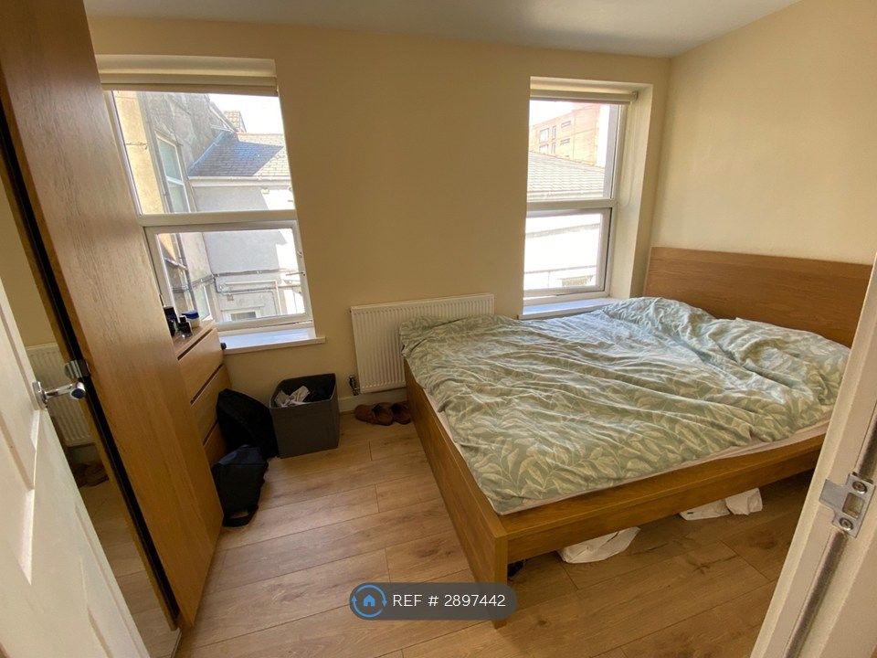 Property photo 3 of 4