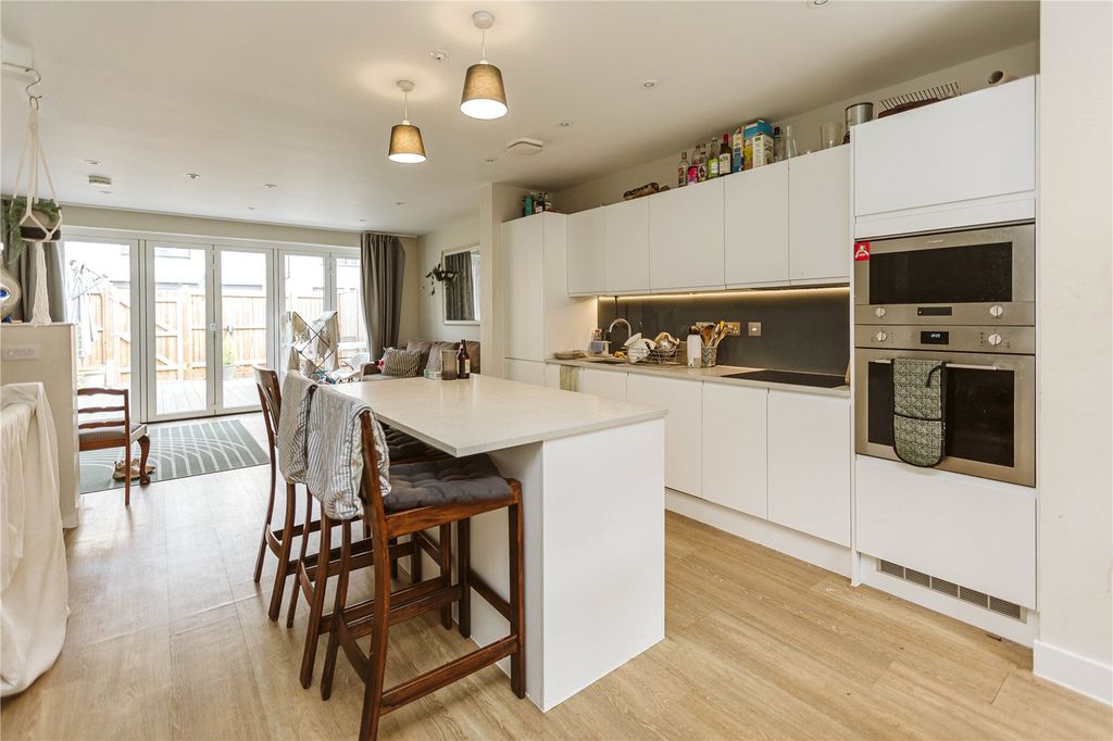 Property photo 1 of 9 Open Plan Living