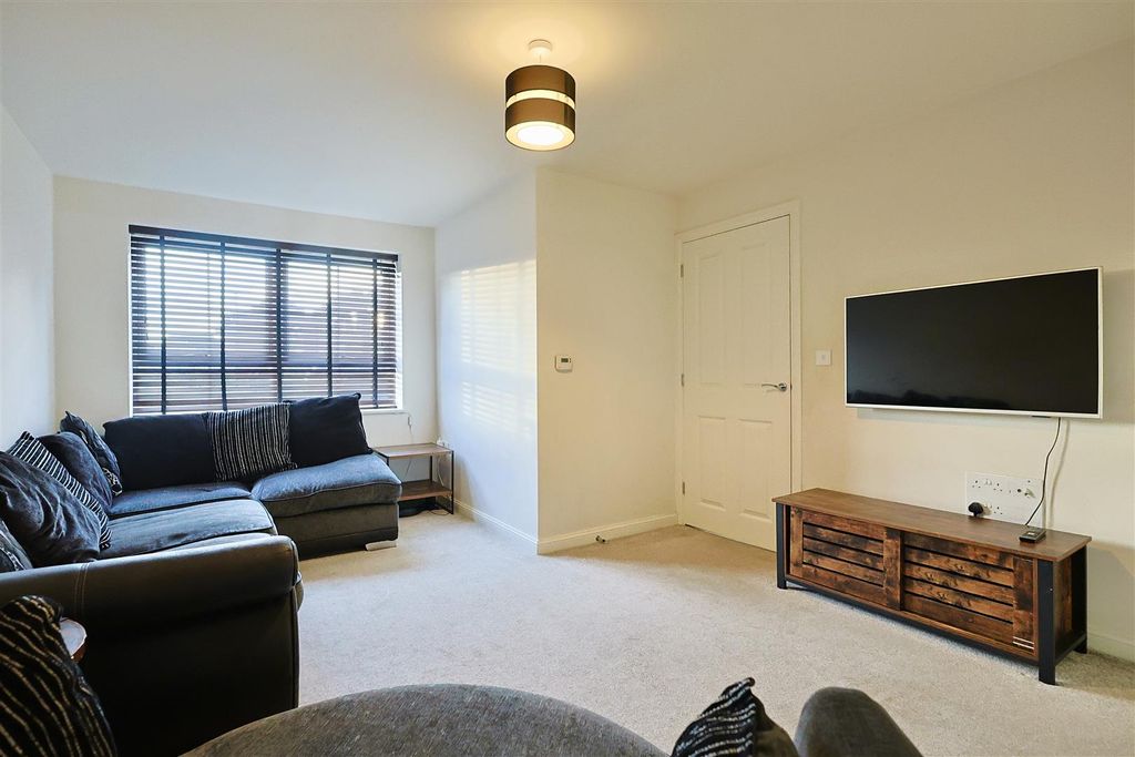 Property photo 3 of 21 712B2Adf-F352-468A-A4C2-F1Bc1C213534_1_201_A.Jpeg