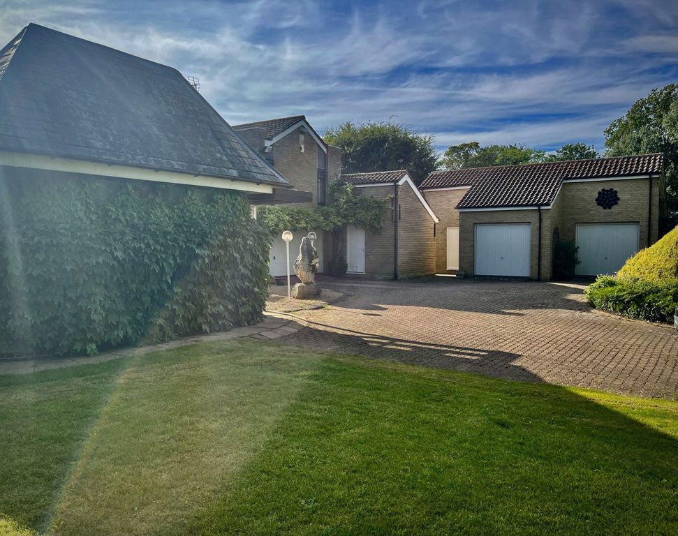 Property photo 1 of 34