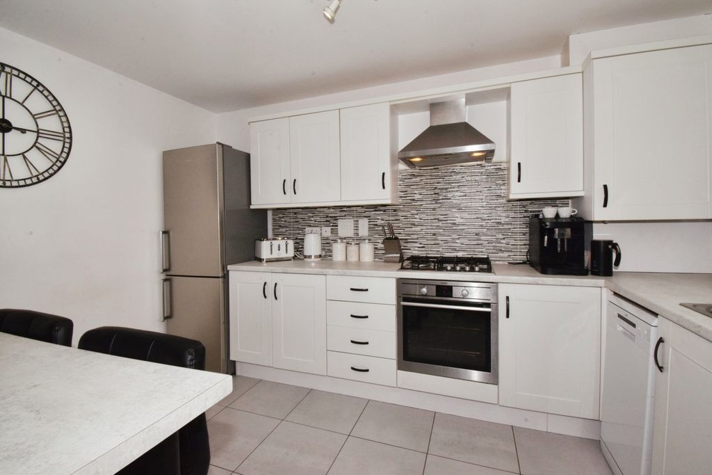 Property photo 2 of 20 Pbox-Img.Jpg