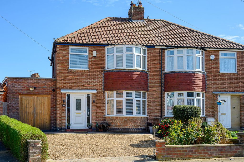 Property photo 1 of 25