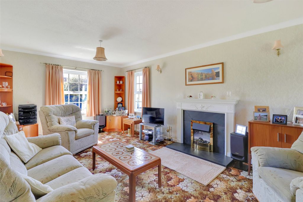 Property photo 2 of 12 Picture No. 01