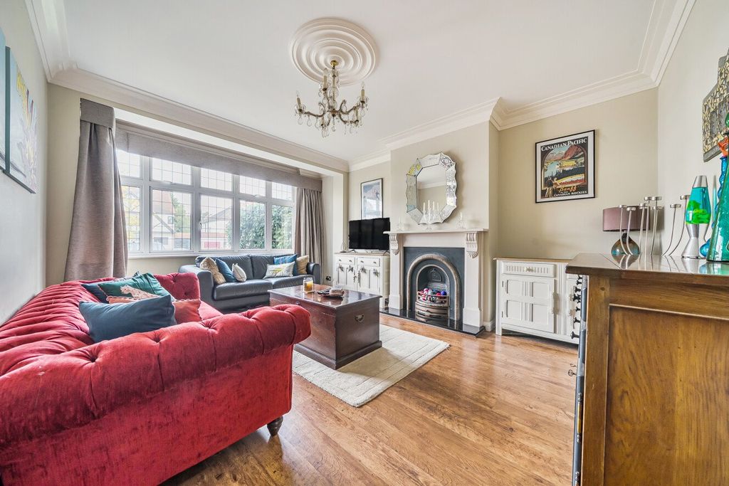 Property photo 2 of 25 Picture No. 23