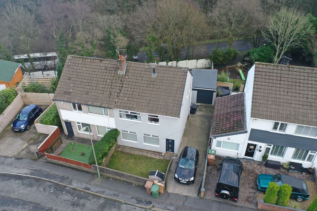 Property photo 1 of 40