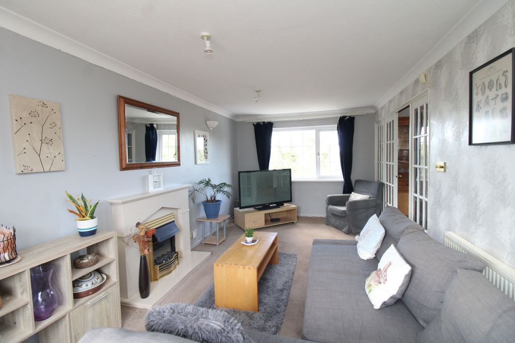 Property photo 3 of 21