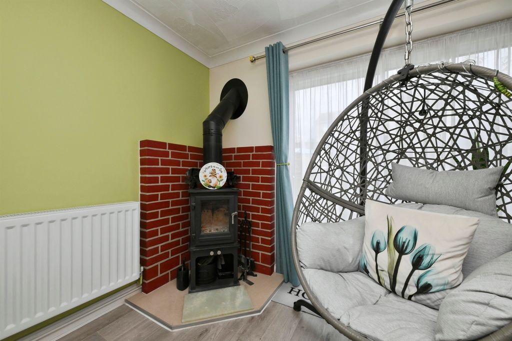 Property photo 3 of 15