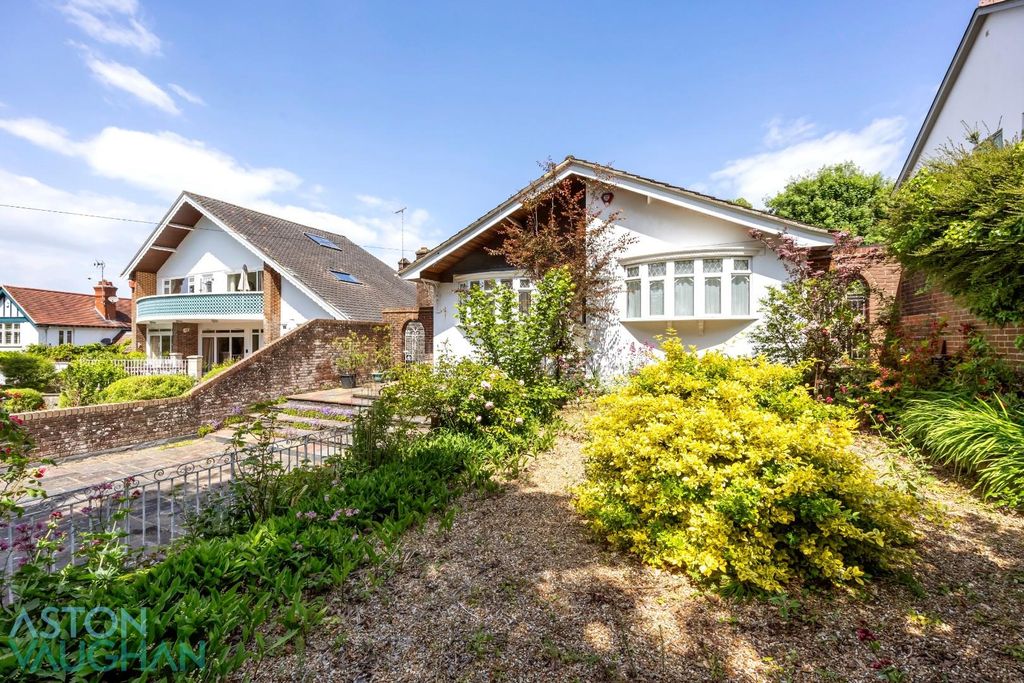 Property photo 1 of 30