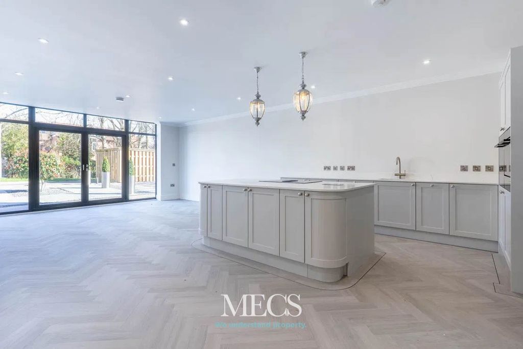 Property photo 3 of 45 4958124