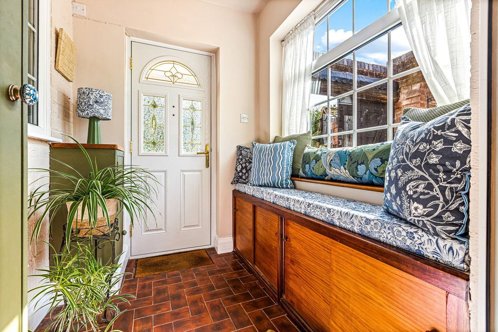 Property photo 3 of 37