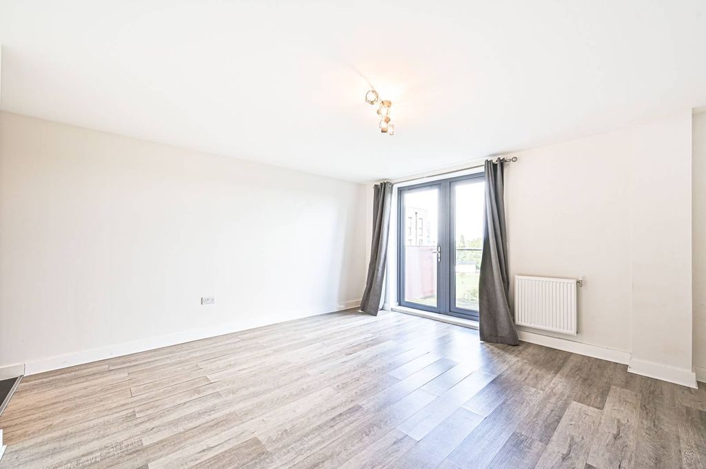Property photo 2 of 6