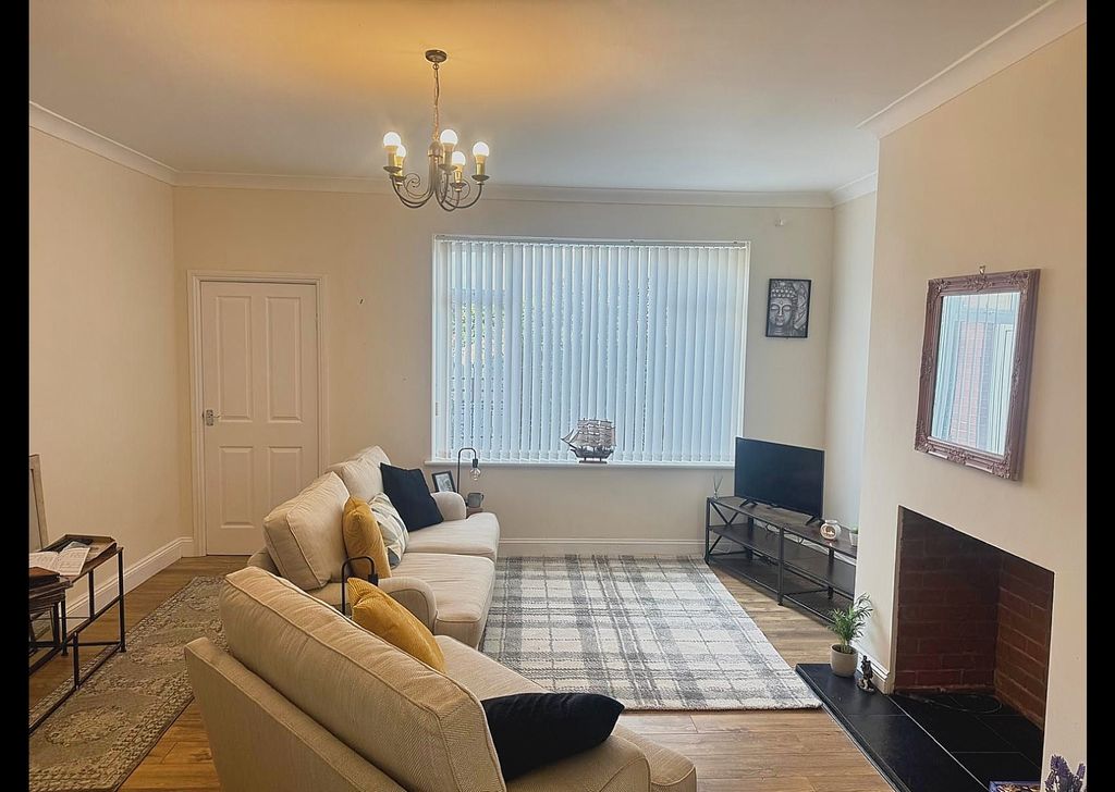 Property photo 2 of 11 0519(1)